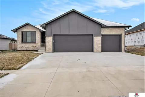 2211 Milrose Branch Rd, Lincoln, NE 68520