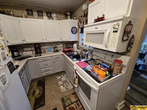 1615 S 4th St, Beatrice, NE 68310 photo 5