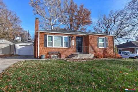 1832 S 49th St, Lincoln, NE 68506