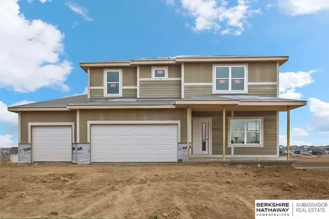 10317 S 110th St, Papillion, NE 68046