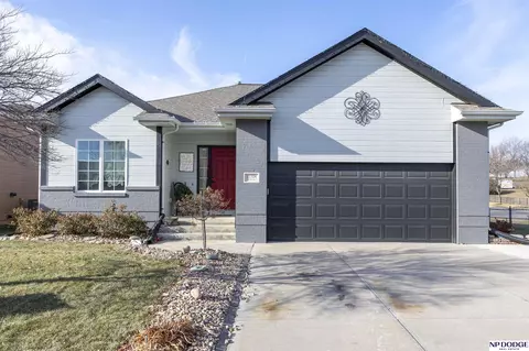 11704 S 202nd St, Gretna, NE 68028