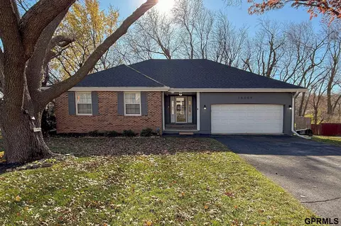 16009 Wood Dr, Omaha, NE 68130