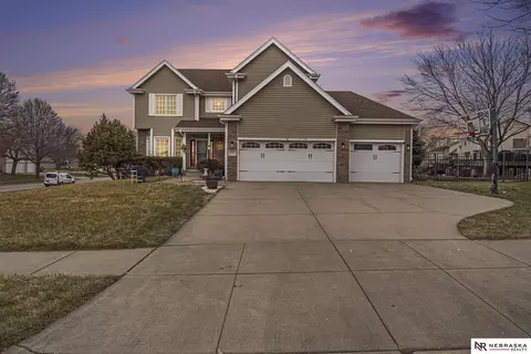 4200 Eagle Ridge Rd, Lincoln, NE 68516