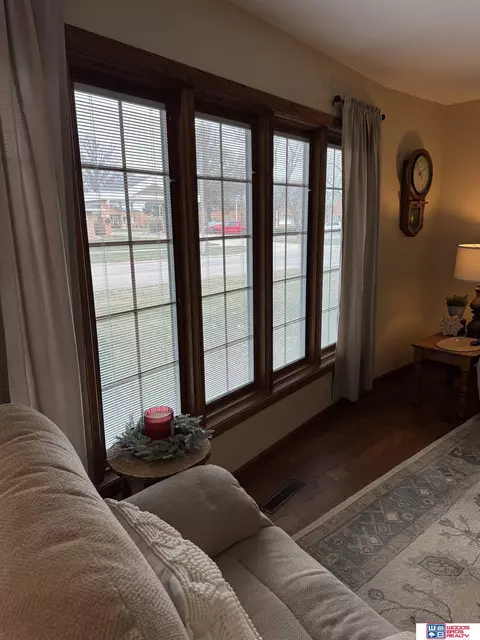 614 E 9th St, Stromsburg, NE 68666 photo 8
