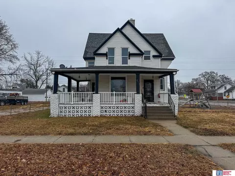 611 S 8th St, Norfolk, NE 68701