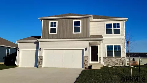 8505 S 184th Way, Omaha, NE 68136