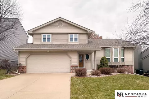 16218 Orchard Cir, Omaha, NE 68135