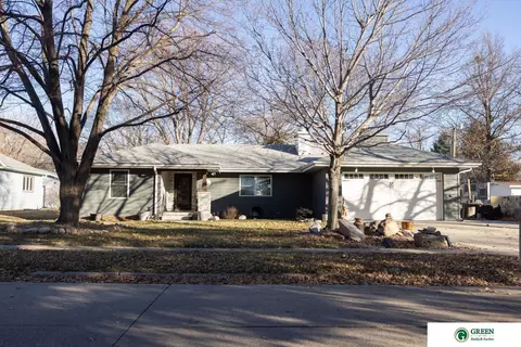 1910 N Grant Ave, York, NE 68467
