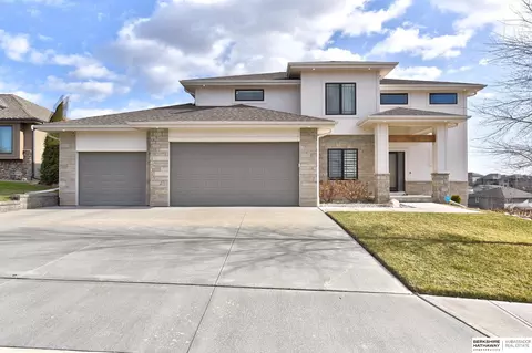 3905 N 191st St, Omaha, NE 68022