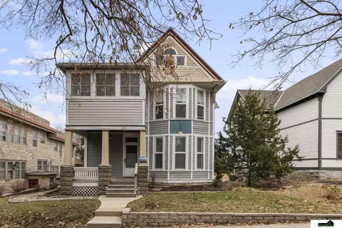 910 S 20th St, Lincoln, NE 68510
