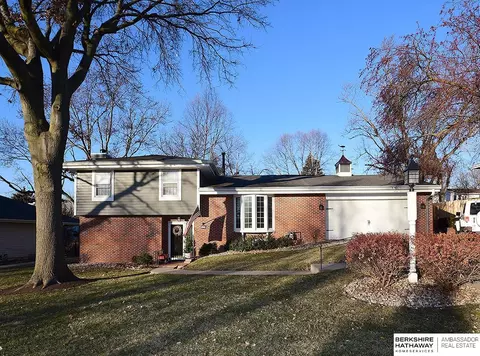 1334 S 165 St, Omaha, NE 68130