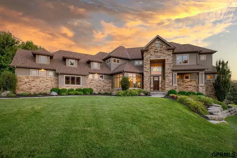 3356 S 226 Cir, Elkhorn, NE 68022