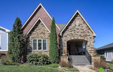 5934 Minter Ln, Lincoln, NE 68516
