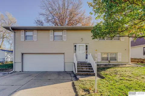 4524 S 54th St, Lincoln, NE 68506
