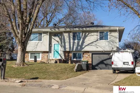 13724 Madison Cir, Omaha, NE 68137