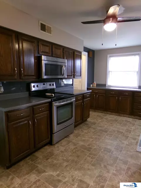 1302 Paddock Ln, Beatrice, NE 68310 photo 21