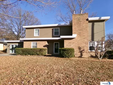 1302 Paddock Ln, Beatrice, NE 68310 photo 2