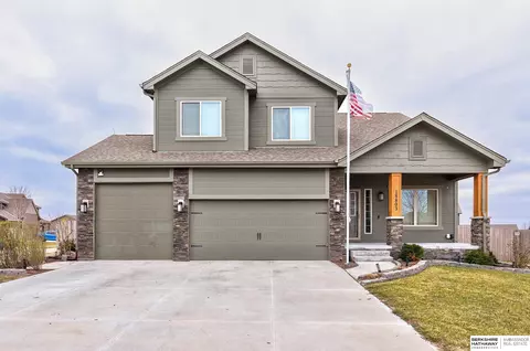 18803 Cottonwood St, Omaha, NE 68136