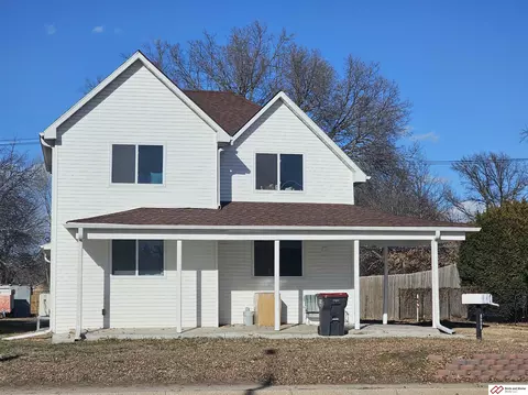 648 W Court St, Beatrice, NE 68310