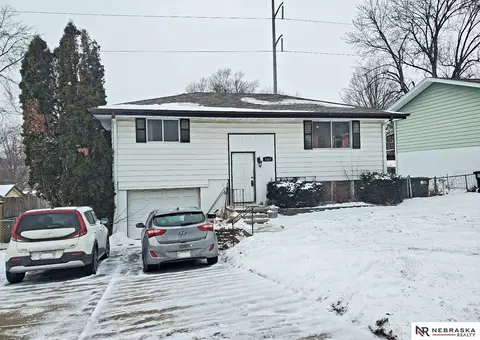 5524 S 114th St, Omaha, NE 68137