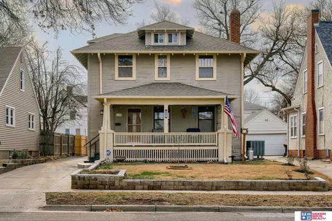 2627 Everett St, Lincoln, NE 68502