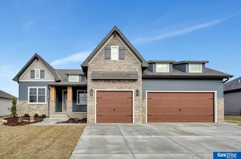 9200 Turkey Creek Rd, Lincoln, NE 68520