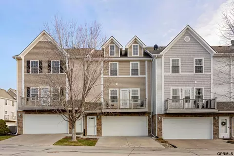 6019 N 167th Terrace Plz, Omaha, NE 68116
