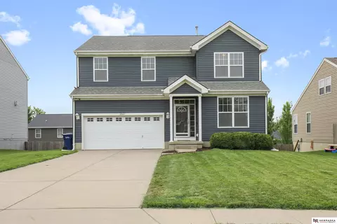 2507 Raven Ridge Dr, Bellevue, NE 68123