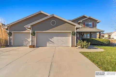 13602 S 39 Cir, Bellevue, NE 68123