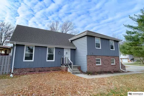 10285 Brown St, Omaha, NE 68134