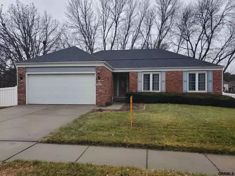 4209 Browning St, Lincoln, NE 68516