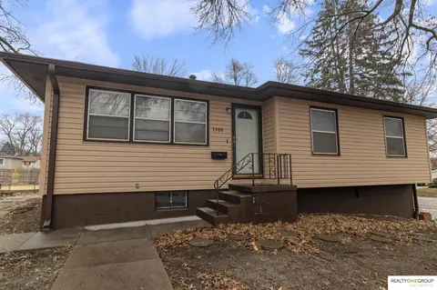 3306 S 89 St, Omaha, NE 68124