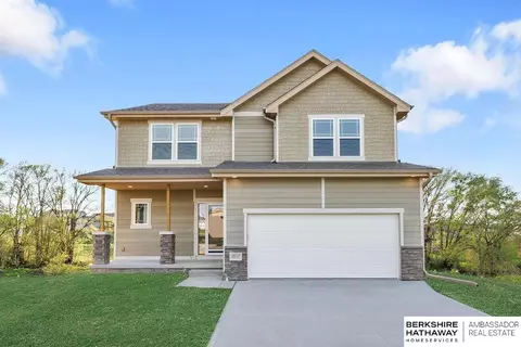 18120 Sage Cir, Omaha, NE 68136