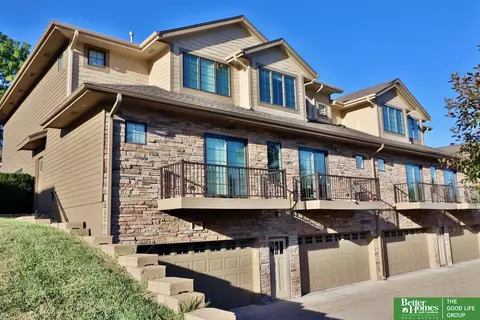5142 Dodge St, Omaha, NE 68132