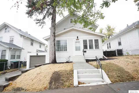 6070 Grant St, Omaha, NE 68104