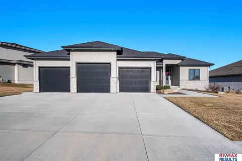 20458 Boulder St, Gretna, NE 68028