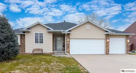 2604 Rahn Blvd, Bellevue, NE 68123