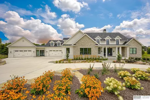4960 S 224th Plz, Elkhorn, NE 68022