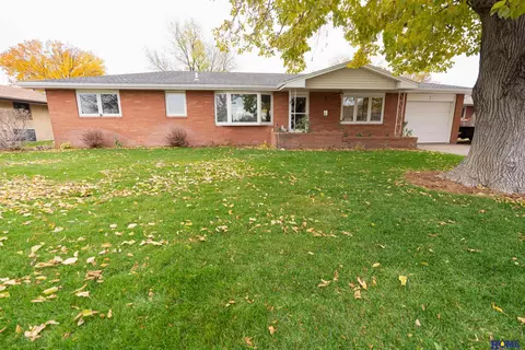 511 Mcdonald Rd, North Platte, NE 69101