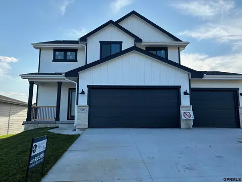 7422 N 176th St, Bennington, NE 68007
