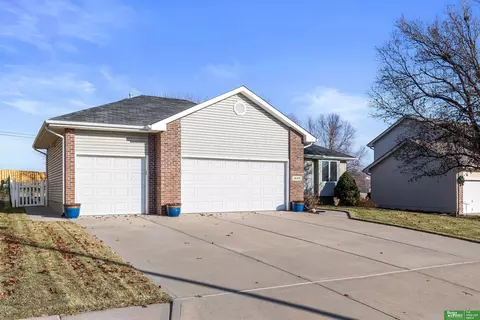 16108 Audrey St, Omaha, NE 68136