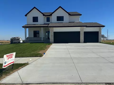 5407 N 190 Ave, Elkhorn, NE 68022