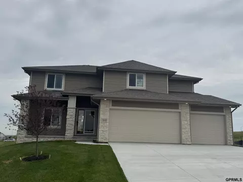 12610 Schirra St, Omaha, NE 68138