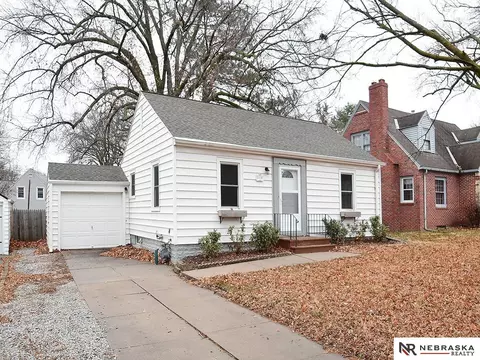 2108 S 35th St, Lincoln, NE 68506