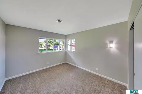 206 Florence Ave, Beatrice, NE 68310 photo 12