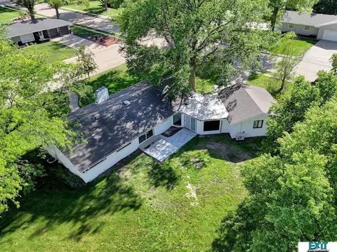 206 Florence Ave, Beatrice, NE 68310 photo 4