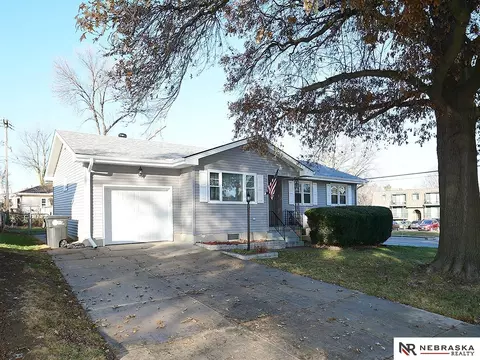 3504 S 51st Ave, Omaha, NE 68106