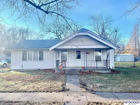 416 N 11 St, Tekamah, NE 68061