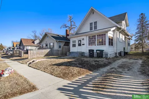 5631 N 29 St, Omaha, NE 68111