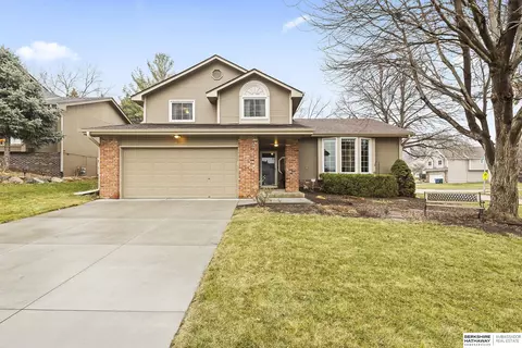 15399 Hamilton St, Omaha, NE 68154